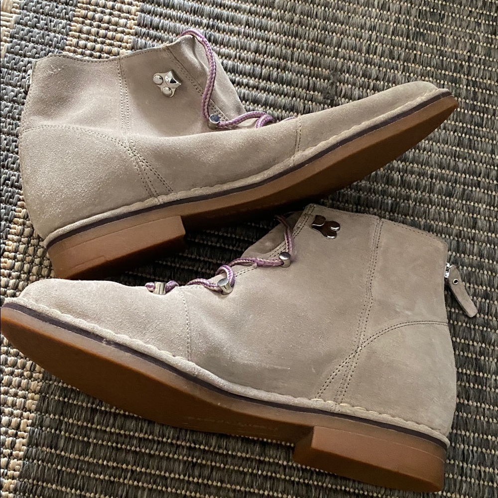 Hush Puppies boots. Tan in color. Size 10